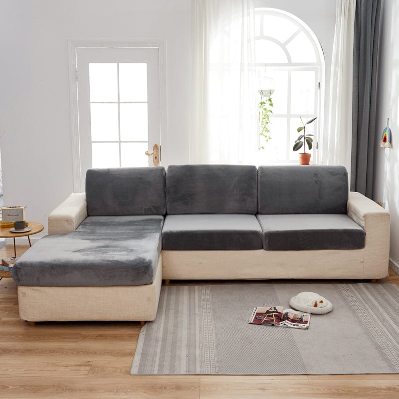 Housse de coussin de canapé en velours, Gris ardoise, posée sur les coussins d'assise et de dossier d'un canapé