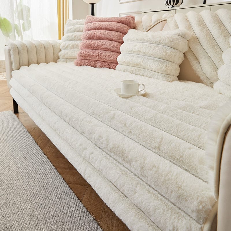 Housse canapé Blanc cassé - Housse de Canapé Antidérapante Luxe en Fausse Fourrure La Maison des Housses