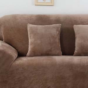 Housses de coussin en velours 45×45, lot de 2, Moka, posée sur un canapé
