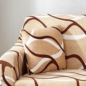 Housses de coussin extensibles 45×45, lot de 2, Beige ondulations, posée sur un canapé