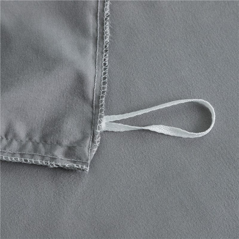 Parure de lit Gris clair - Drap housse / Housse de couette / 2 taies d'oreiller La Maison des Housses