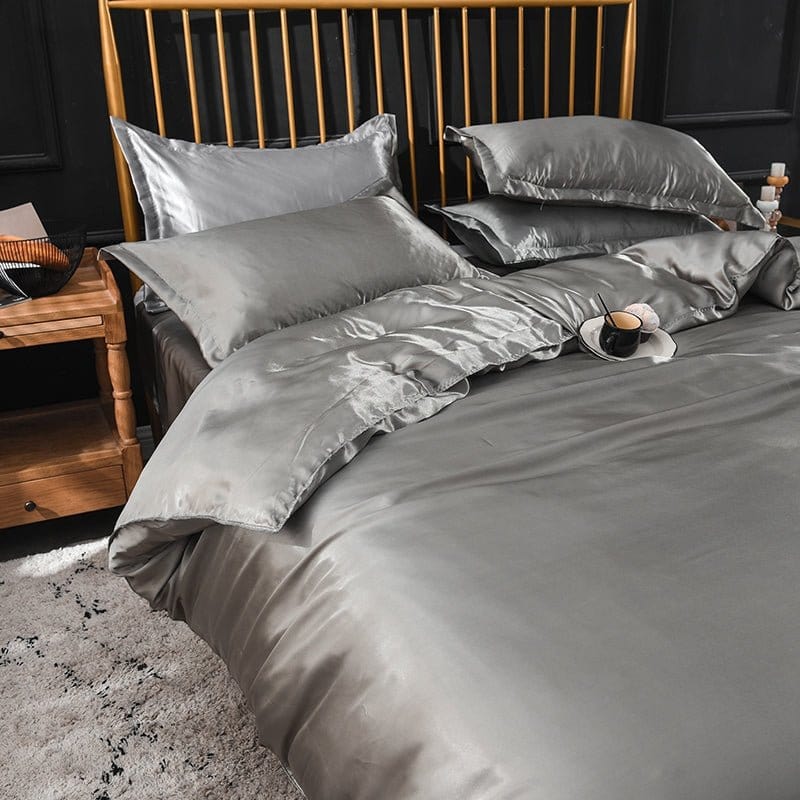 Parure de lit Gris type satin - Drap housse / Housse de couette / 2 taies d'oreiller La Maison des Housses