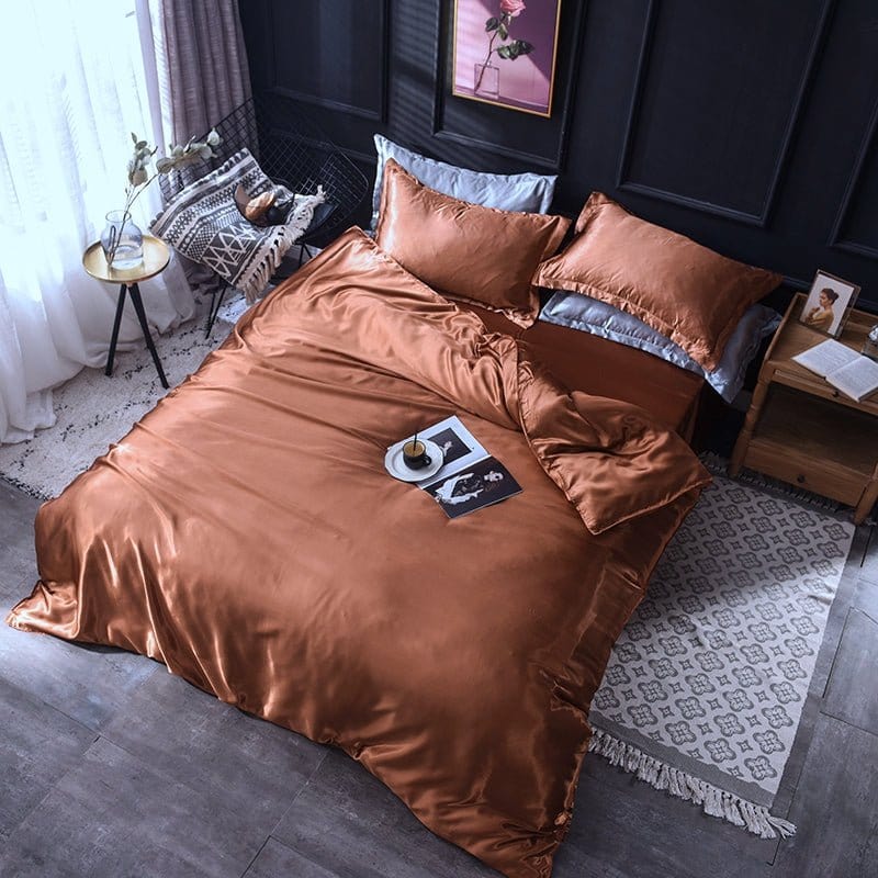 Parure de lit Marron type satin - Drap housse / Housse de couette / 2 taies d'oreiller La Maison des Housses