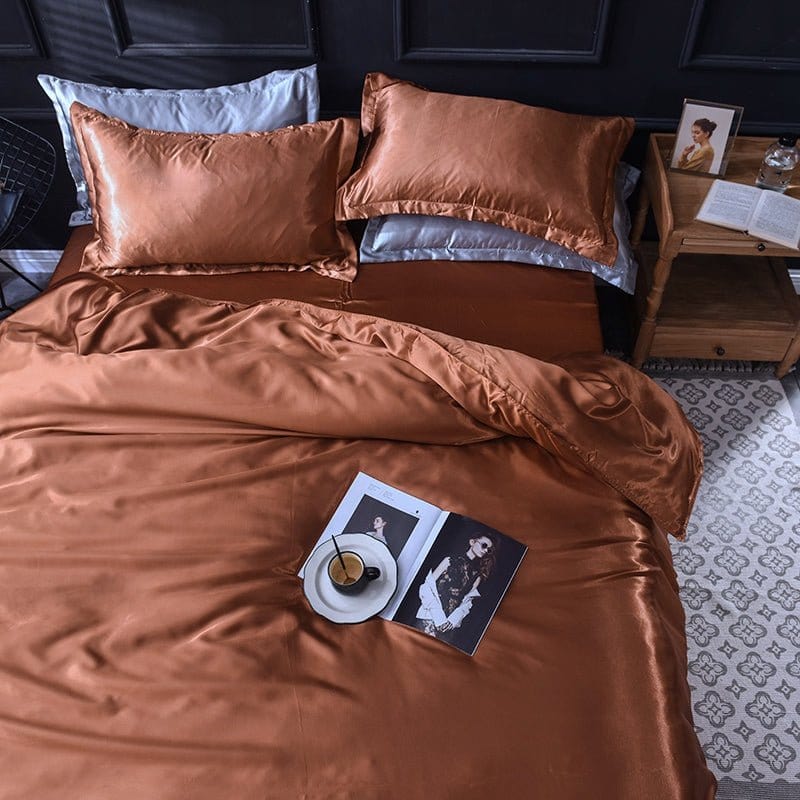 Parure de lit Marron type satin - Drap housse / Housse de couette / 2 taies d'oreiller La Maison des Housses