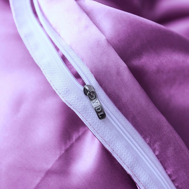 Parure de lit Mauve type satin - Drap housse / Housse de couette / 2 taies d'oreiller La Maison des Housses