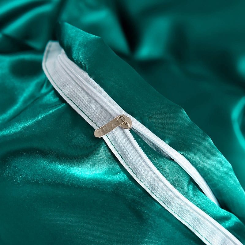 Parure de lit Vert type satin - Drap housse / Housse de couette / 2 taies d'oreiller La Maison des Housses