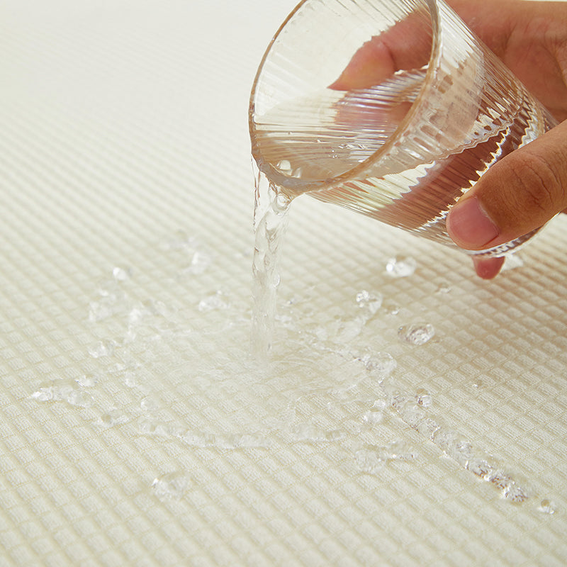 Housse de coussin de canapé déperlante, Blanc perle, posée sur les coussins d'assise et de dossier d'un canapé — vue 8