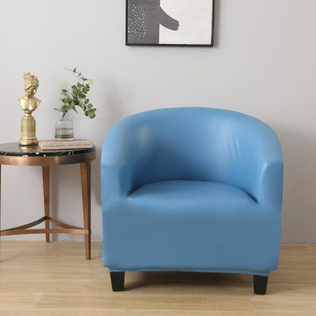 Housse de fauteuil cabriolet en simili cuir, Bleu azur, posée sur un fauteuil cabriolet