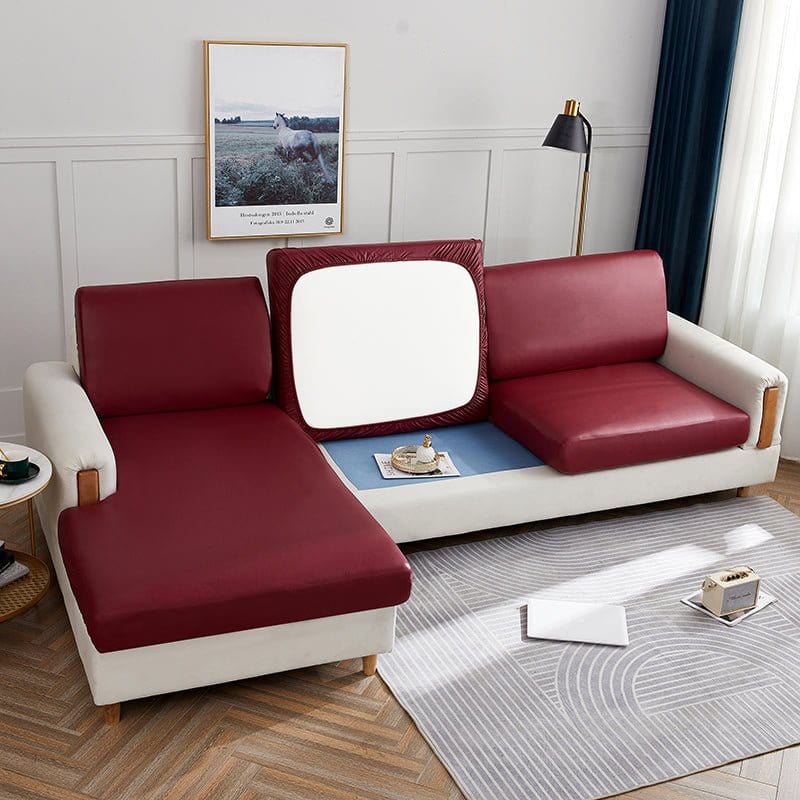 Housse de coussin de canapé en simili cuir, Grenat, posée sur les coussins d'assise et de dossier d'un canapé — vue 3