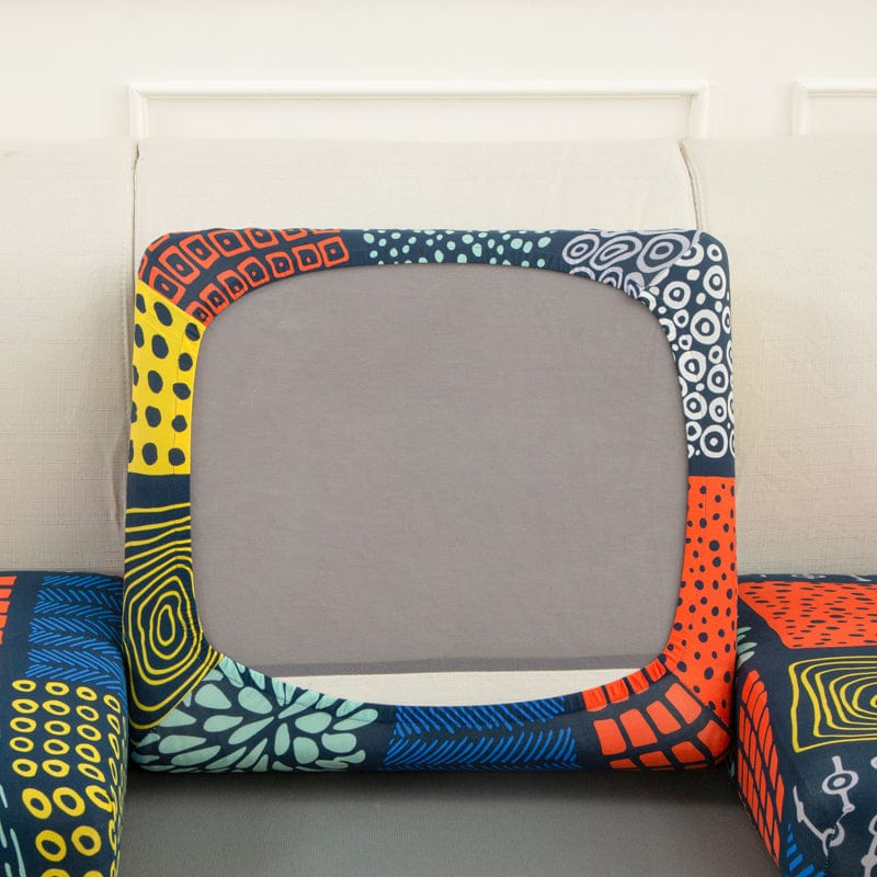 Housse de coussin de canapé extensible, Marine carrés graphiques, posée sur les coussins d'assise et de dossier d'un canapé — vue 3