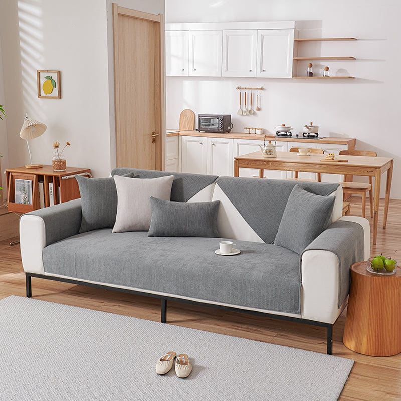 Housse de canapé EasyCover chenille, Gris, posée sur un canapé