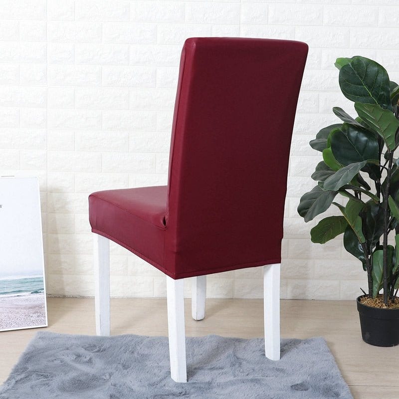 Housse de chaise en simili cuir, Grenat, posée sur une chaise — vue 3