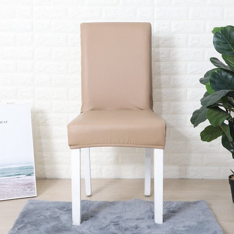 Housse de chaise en simili cuir, Taupe, posée sur une chaise — vue 2
