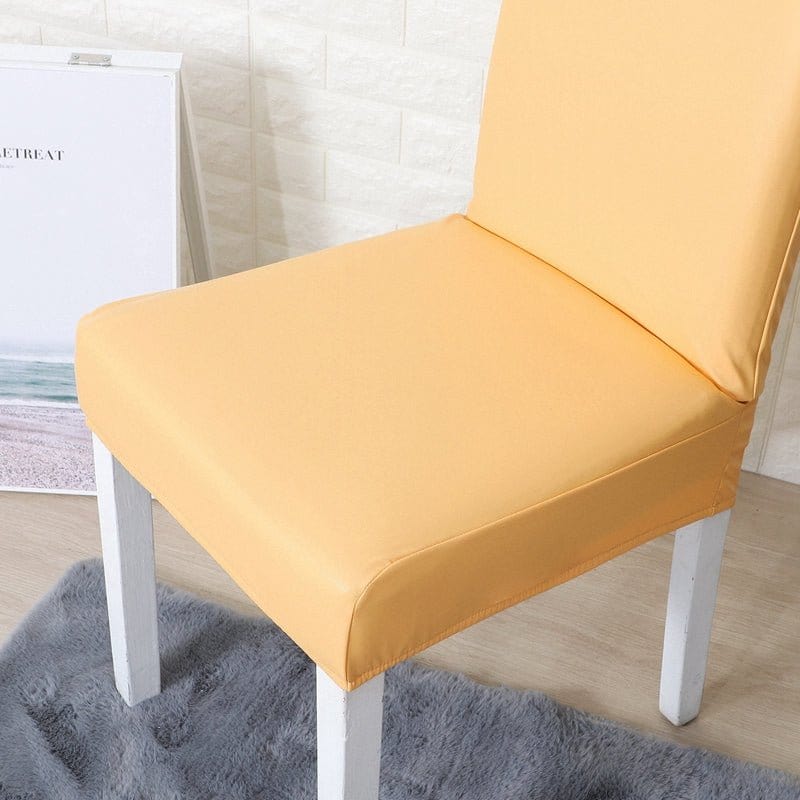 Housse de chaise en simili cuir, Jaune doré, posée sur une chaise — vue 5