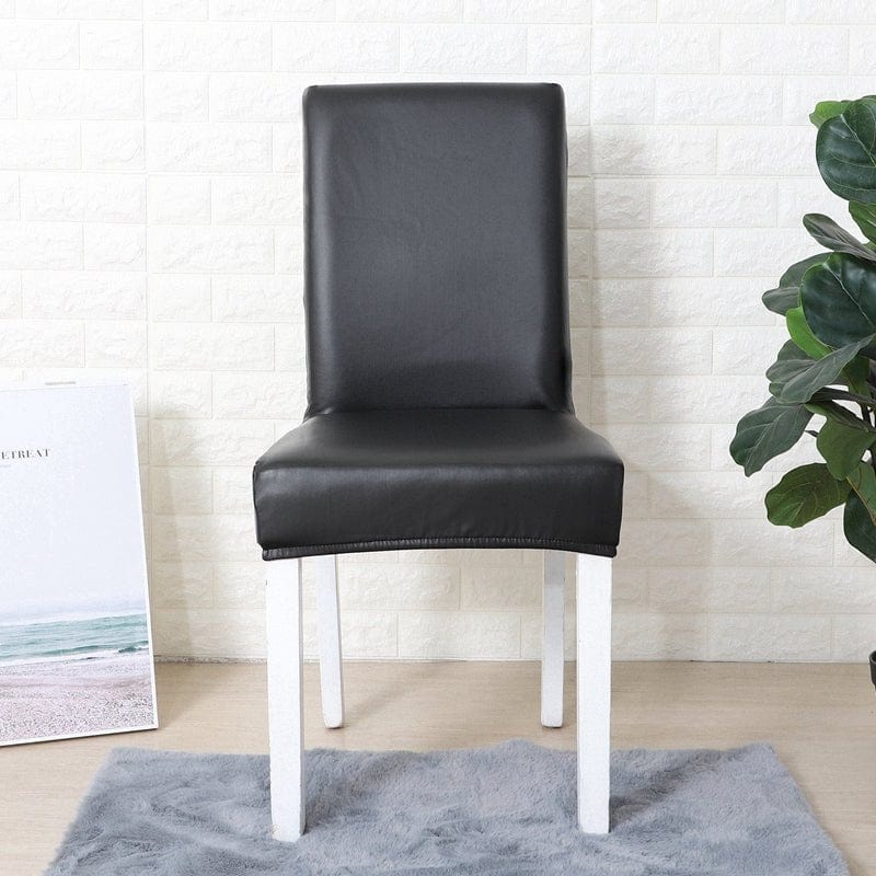 Housse de chaise en simili cuir, Noir onyx, posée sur une chaise — vue 2