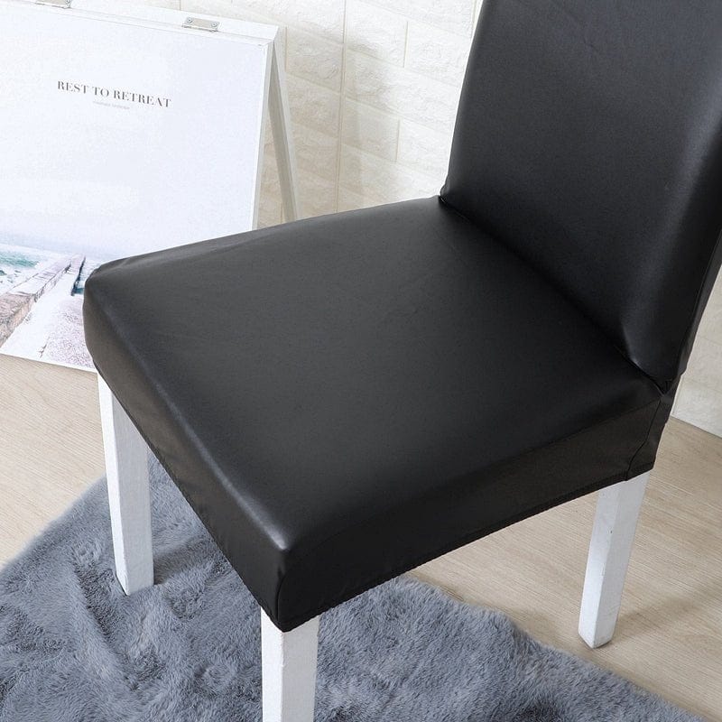 Housse de chaise en simili cuir, Noir onyx, posée sur une chaise — vue 5