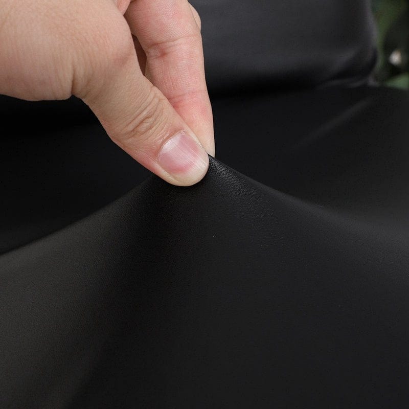 Housse de chaise en simili cuir, Noir onyx, posée sur une chaise — vue 7