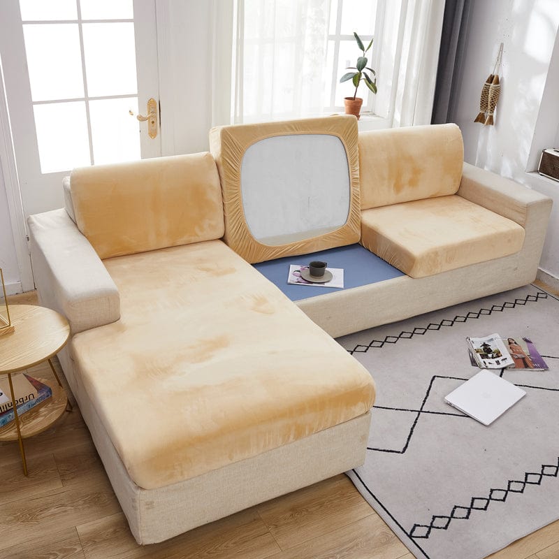 Housse de coussin de canapé en velours, Miel, posée sur les coussins d'assise et de dossier d'un canapé — vue 4