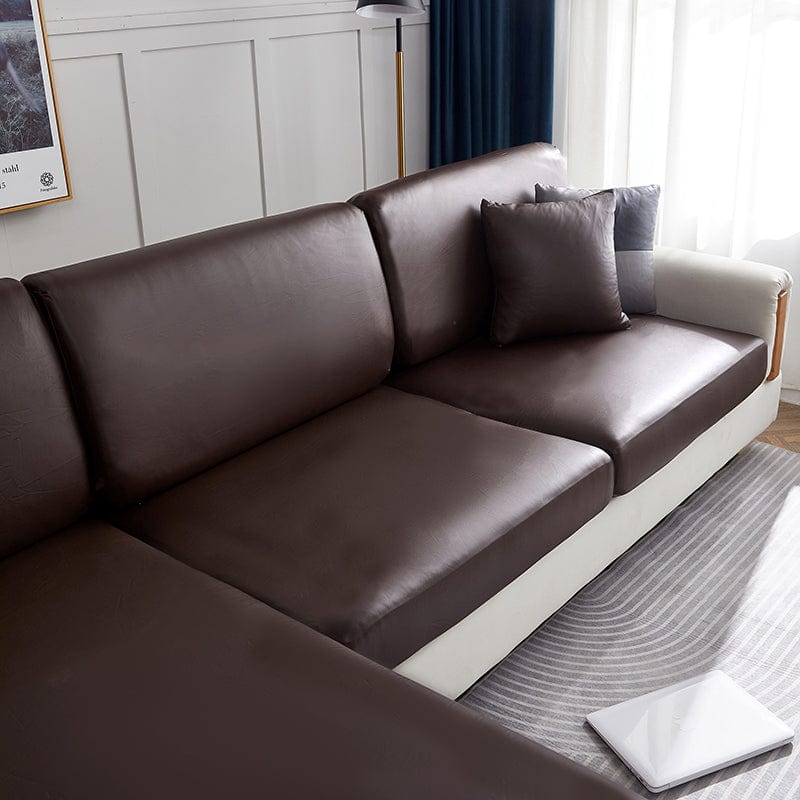 Housse de coussin de canapé en simili cuir, Acajou, posée sur les coussins d'assise et de dossier d'un canapé — vue 2