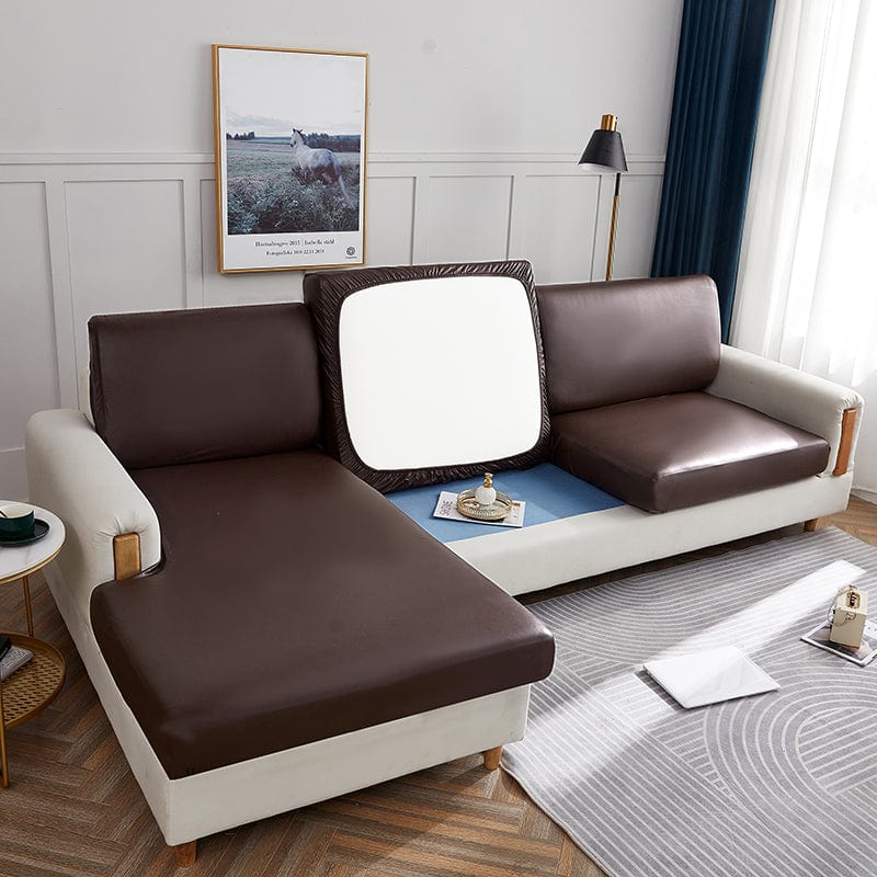 Housse de coussin de canapé en simili cuir, Acajou, posée sur les coussins d'assise et de dossier d'un canapé — vue 3