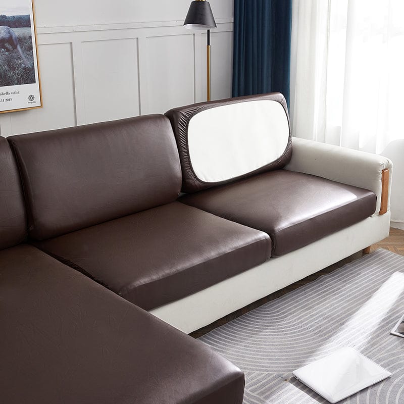 Housse de coussin de canapé en simili cuir, Acajou, posée sur les coussins d'assise et de dossier d'un canapé — vue 4