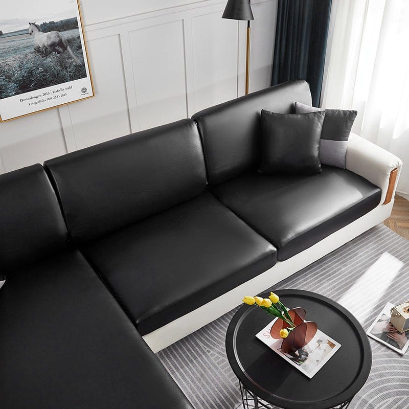 Housse de coussin de canapé en simili cuir, Noir onyx, posée sur les coussins d'assise et de dossier d'un canapé — vue 2
