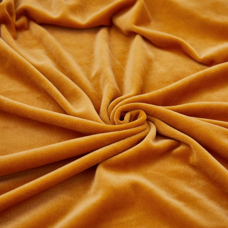 Housse de coussin de canapé en velours, Ambre, posée sur les coussins d'assise et de dossier d'un canapé — vue 7