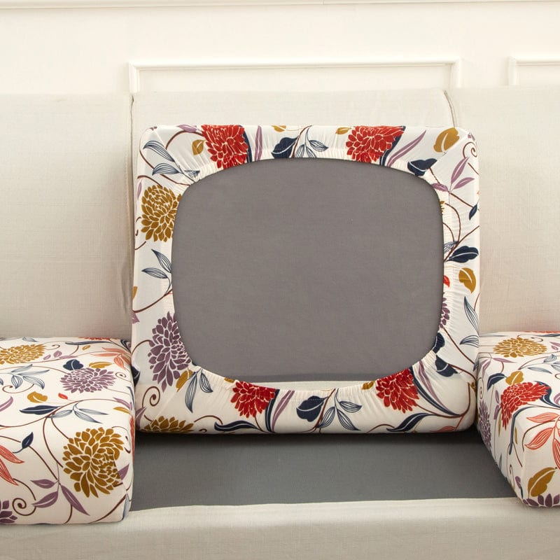 Housse de coussin de canapé extensible, Écru chrysanthèmes rouges, posée sur les coussins d'assise et de dossier d'un canapé — vue 3