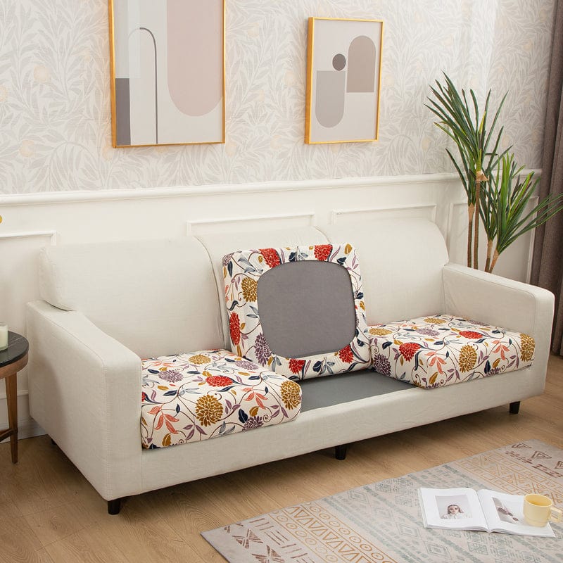 Housse de coussin de canapé extensible, Écru chrysanthèmes rouges, posée sur les coussins d'assise et de dossier d'un canapé — vue 2