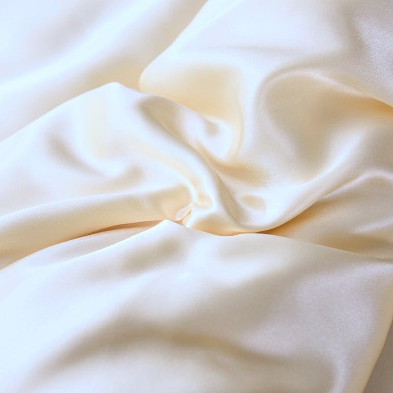 Parure de lit Beige clair type satin - Drap housse / Housse de couette / 2 taies d'oreiller La Maison des Housses