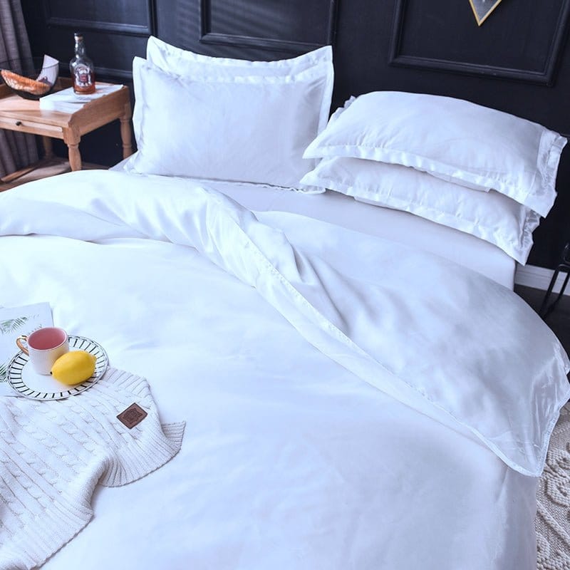 Parure de lit Blanc type satin - Drap housse / Housse de couette / 2 taies d'oreiller La Maison des Housses