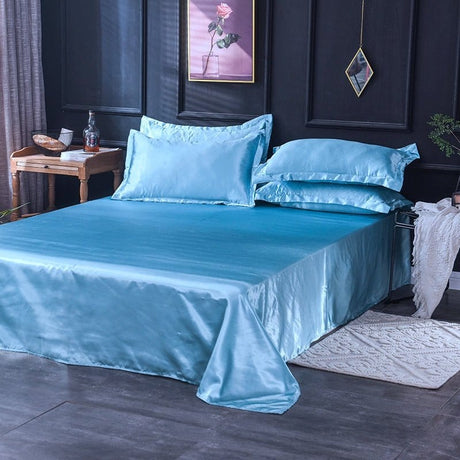 Parure de lit Bleu ciel type satin - Drap housse / Housse de couette / 2 taies d'oreiller La Maison des Housses