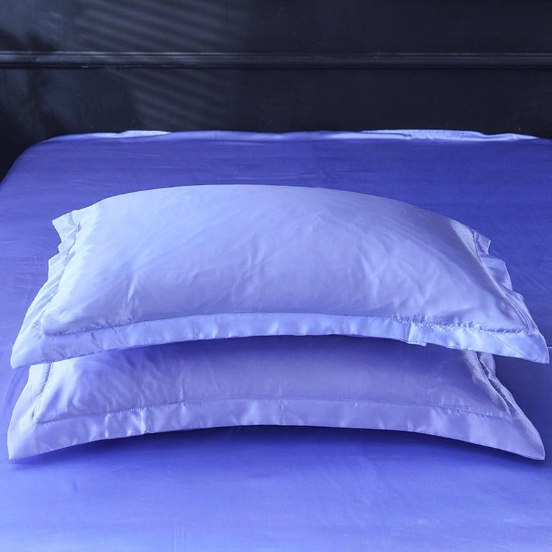 Parure de lit Bleu lavande type satin - Drap housse / Housse de couette / 2 taies d'oreiller La Maison des Housses