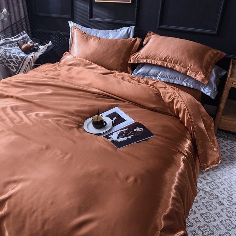 Parure de lit Marron type satin - Drap housse / Housse de couette / 2 taies d'oreiller La Maison des Housses