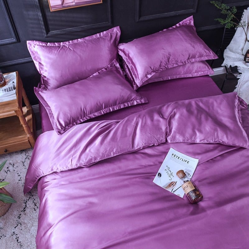 Parure de lit Mauve type satin - Drap housse / Housse de couette / 2 taies d'oreiller La Maison des Housses