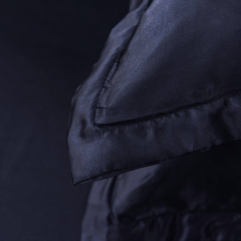 Parure de lit Noir type satin - Drap housse / Housse de couette / 2 taies d'oreiller La Maison des Housses