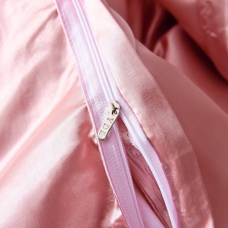 Parure de lit Rose pêche type satin - Drap housse / Housse de couette / 2 taies d'oreiller La Maison des Housses