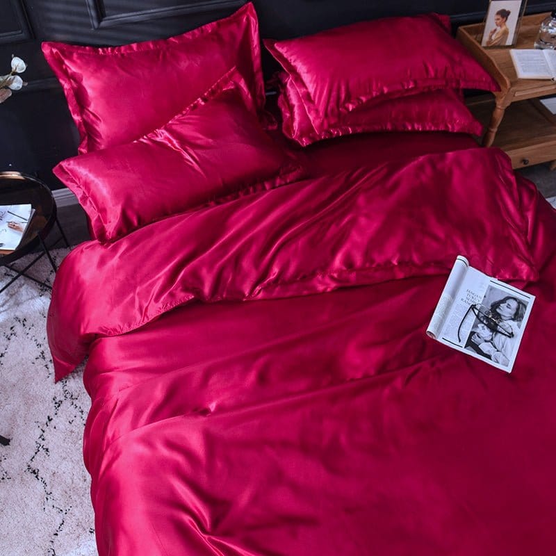Parure de lit Rouge type satin - Drap housse / Housse de couette / 2 taies d'oreiller La Maison des Housses