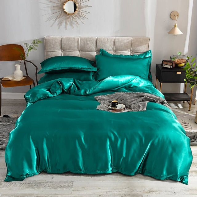 Parure de lit Vert type satin - Drap housse / Housse de couette / 2 taies d'oreiller La Maison des Housses
