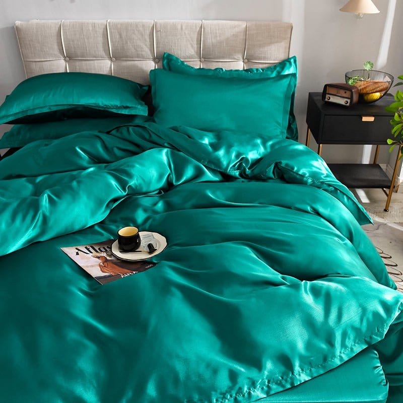 Parure de lit Vert type satin - Drap housse / Housse de couette / 2 taies d'oreiller La Maison des Housses