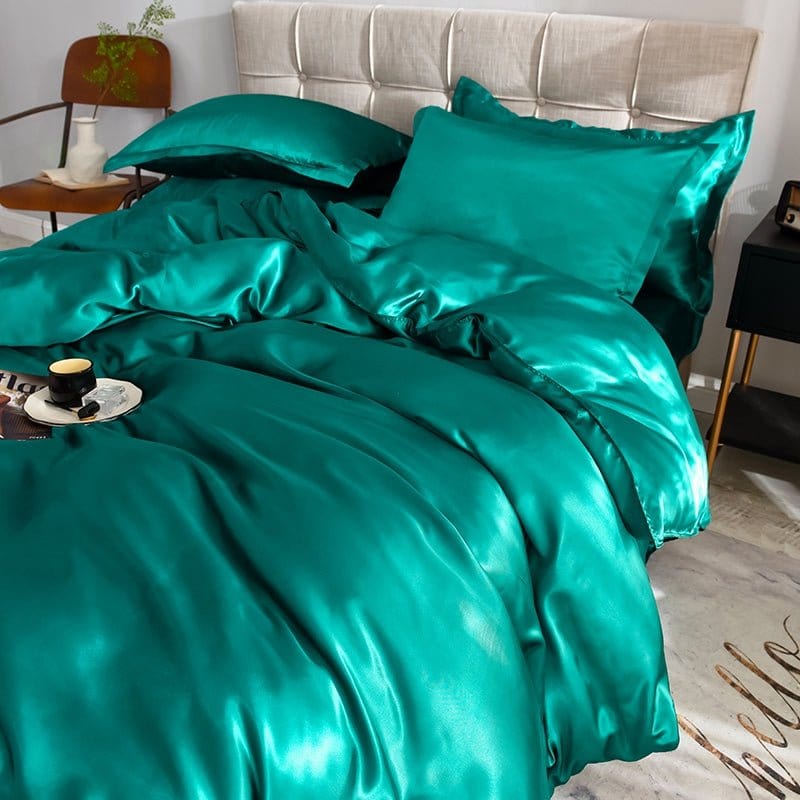 Parure de lit Vert type satin - Drap housse / Housse de couette / 2 taies d'oreiller La Maison des Housses