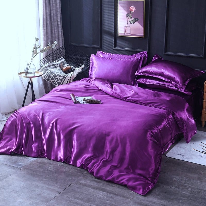 Parure de lit Violet type satin - Drap housse / Housse de couette / 2 taies d'oreiller La Maison des Housses