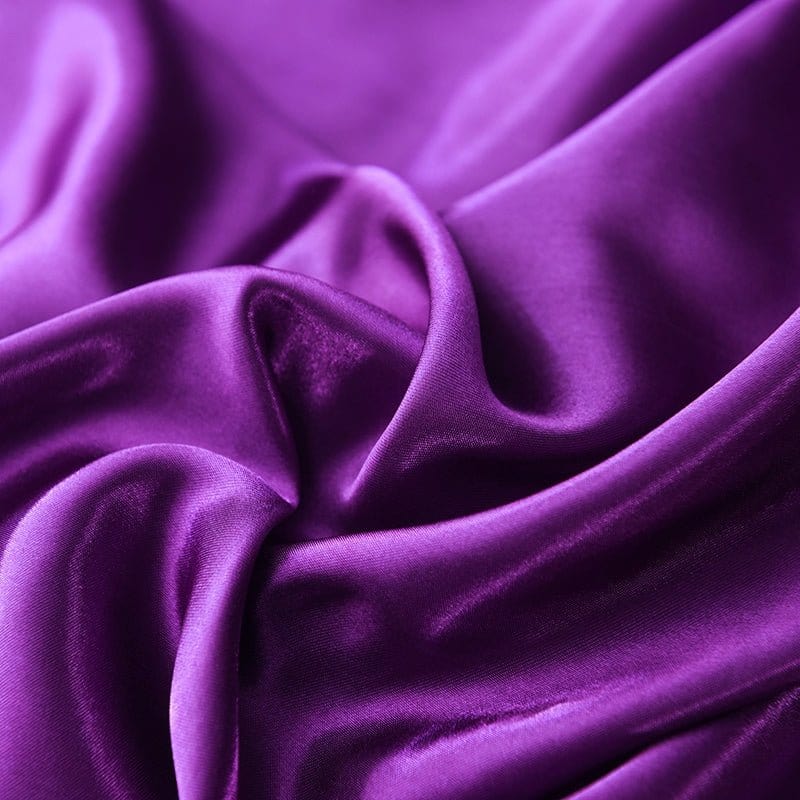 Parure de lit Violet type satin - Drap housse / Housse de couette / 2 taies d'oreiller La Maison des Housses