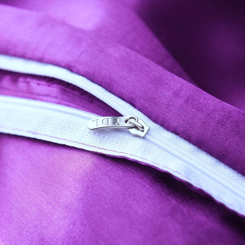 Parure de lit Violet type satin - Drap housse / Housse de couette / 2 taies d'oreiller La Maison des Housses