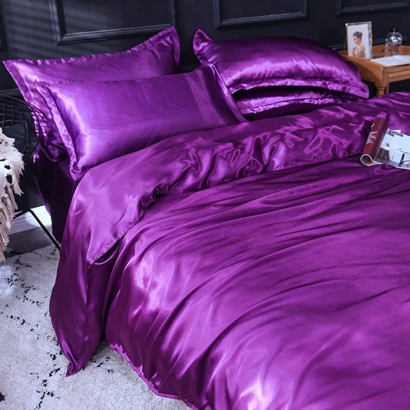 Parure de lit Violet type satin - Drap housse / Housse de couette / 2 taies d'oreiller La Maison des Housses